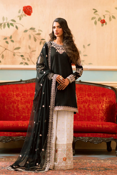EMBROIDERED SUIT